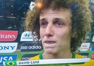 David_Luiz_cry_after_Germany_destroys_brazil_World_Cup